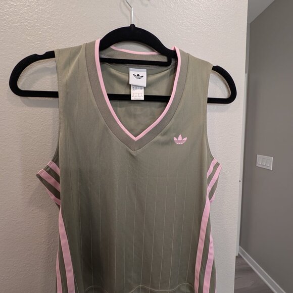 Adidas Originals Sleeveless V-Neck Tank Top – Olive Green & Pink Trim - Picture 2 of 2